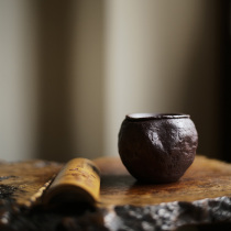 In the early days of the Lotus Hall hand-made clay pottery built a water kettle tea residue bucket copper Qian Kong Song Fengshe