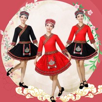 New Miao ethnic clothing minority performed to serve Yunnans Guangxi Guizhou ethnic wind and earth family square dance clothes