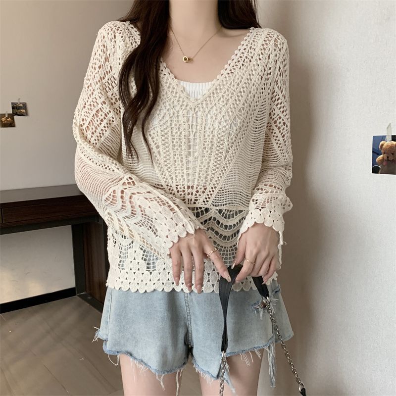 Spring and Summer New Style Hollow Cotton Crochet V-Neck Blouse, Fashionable Casual Long-Sleeved Short Women's Top Knitwear Spring and Summer New Style Hollow Cotton Crochet V-Neck Blouse, Fashionable Casual Long-Sleeved Short Women's Top Knitwear