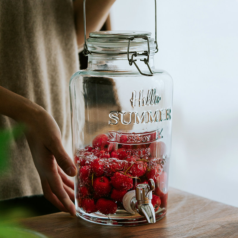 Zetengjiao Retro - relief juice cylinder with faucet cold kettle large capacity household glass brewing cans