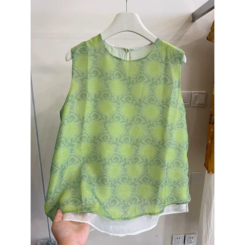 2026 Summer New Style New Chinese-Style Buttoned Sleeveless Shirt for Men and Women, Loose Fit, Slimming Round Neck Vest, Stand Collar Top, Trendy 2026 Summer New Style New Chinese-Style Buttoned Sleeveless Shirt for Men and Women, Loose Fit, Slimming Round Neck Vest, Stand Collar Top, Trendy