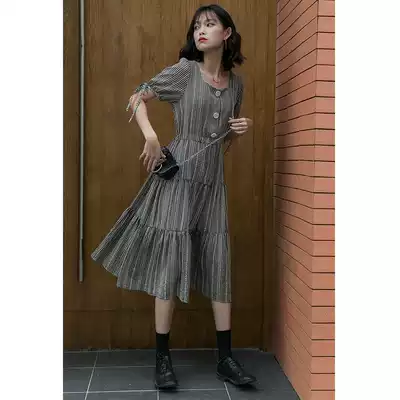 MZ check square collar short sleeve dress waist thin temperament 2021 new summer French retro medium length skirt