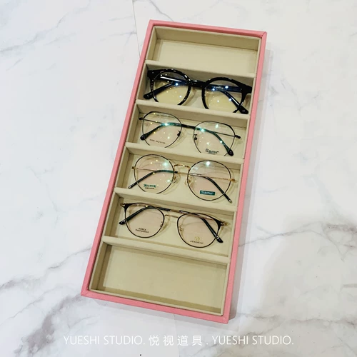 Стенд, солнцезащитные очки, коробка для хранения, оптика