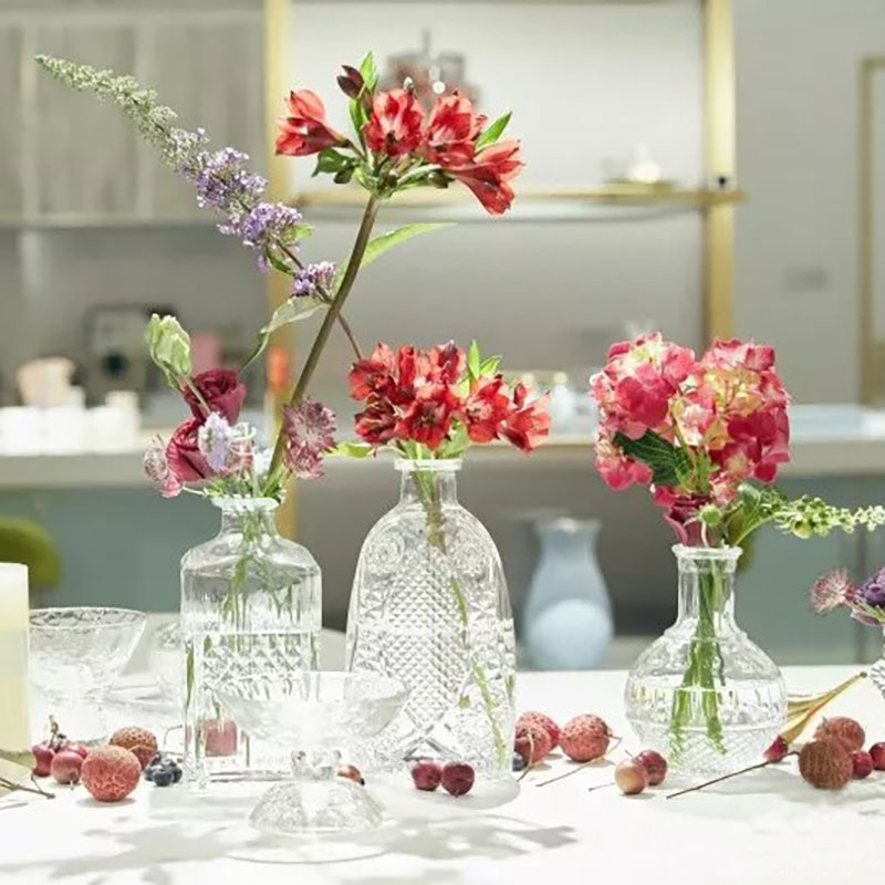 Bình thủy tinh Madrid chạm nổi retro bình thủy tinh phòng khách cắm hoa sắp xếp hoa mỹ châu Âu - Vase / Bồn hoa & Kệ chậu trồng cây ban công