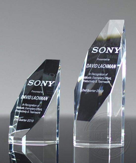 Norman Tik Original Crystal Award for creative trophies Fancy Trophies Annual Celebration of the Annual Meeting of the Company