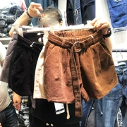 Phiên bản châu Âu của các mẫu thủy triều mùa thu và mùa đông với đai nhung rộng quần short nữ co giãn eo quần short lỏng giản dị