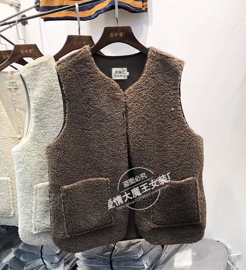 Mùa thu đông 2018 phiên bản đơn giản ba chiều túi lớn lông cừu vest ngắn đoạn da lộn lông một sợi tóc thời trang nữ 2021