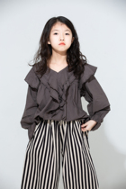 Small big planet childrens clothing spring new girl French shirt Big V collar laminated Super fairy design sense foreign style jacket