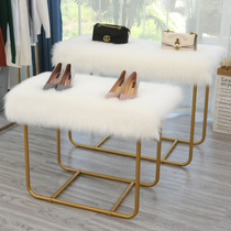 SHOP WINDOW LONG PLUSH RUG CLOTHING SHOP STAND DECORATION GROSS CUSHION SHELF SHOE STORE TABLE IMITATION WOOL TABLE HEM STAND CLOTH