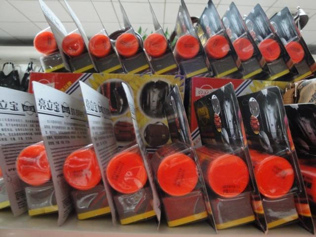 bình xịt bọt làm sạch đa năng Liang Libao da quần áo bảo vệ chất lỏng da sạch hơn giải pháp chăm sóc da không màu tân trang kính - Nội thất / Chăm sóc da 	xi đánh giày túi xách