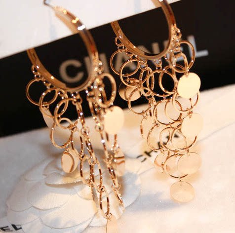 European And European Fashion Hyperbolic Earrings Woman Han Edition Personality Round Ring Large Cirque Earrings Woman's Golden Flow Suewear-Taobao