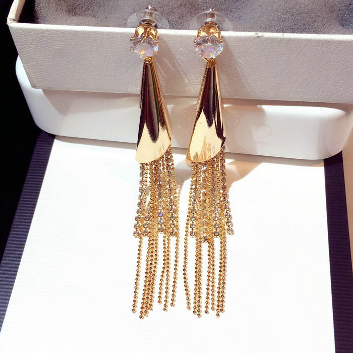 European and American fashion personality earrings female Japanese Korean temperament long version earrings exaggerated hipster diamonds all-match tassel ear needles