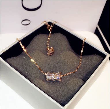 South Korea Flash Drill Zircons Butterfly Knot Collarbone Chain Woman Fashion Crystal Inlaid Drilling Temperament Sweet short Necklace Neck Necklace