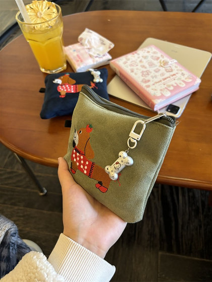 可爱麂皮绒腊肠狗卡包收纳包外出便携随身包耳机口红姨妈巾收纳包