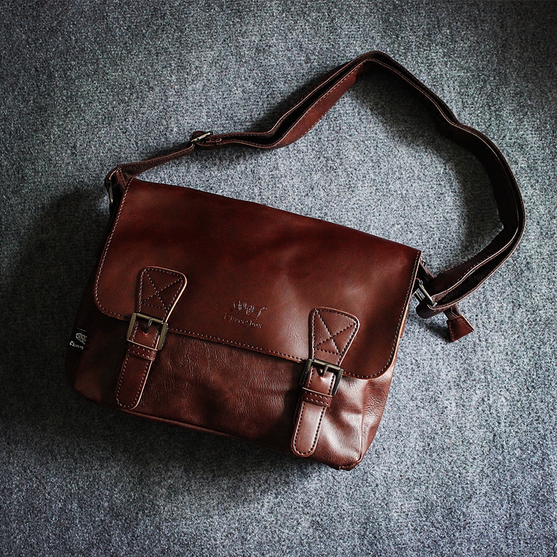 Korean version of the new men's bag retro buckle single shoulder differential bag men's inclined cross-pack students school bag trend street bag