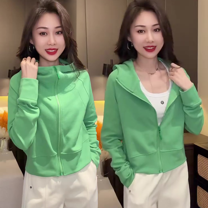 Fresh Green Sweatshirt Jacket for Women, Spring and Autumn 2026 New Style, Fashionable and Simple Zipper Cardigan, Casual Long-Sleeve Top Fresh Green Sweatshirt Jacket for Women, Spring and Autumn 2026 New Style, Fashionable and Simple Zipper Cardigan, Casual Long-Sleeve Top