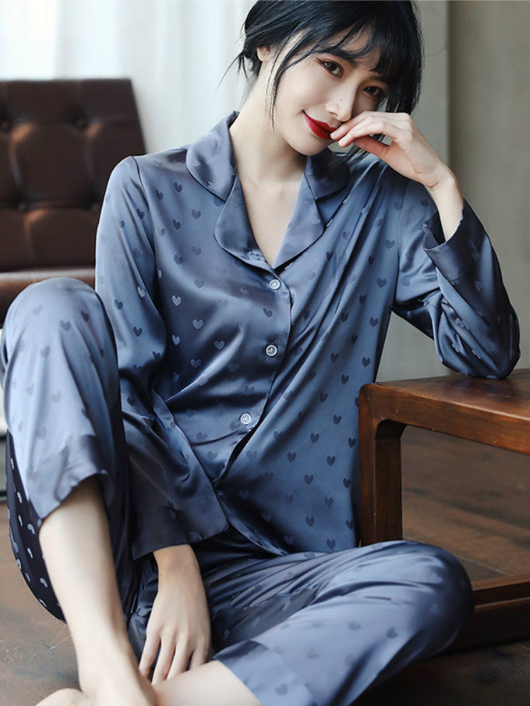 〖A D〗 Comfortable home clothes ~ also beautiful and high-end pajamas at home, ice silk thin section long-sleeved home clothes