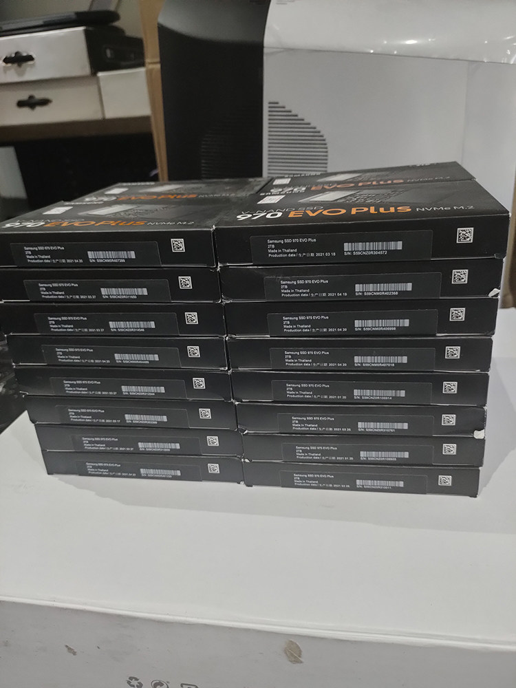 Samsung Samsung 970 EVO PLUS 2TB NVME SSD WesternWD SN750 1T Blackdisc