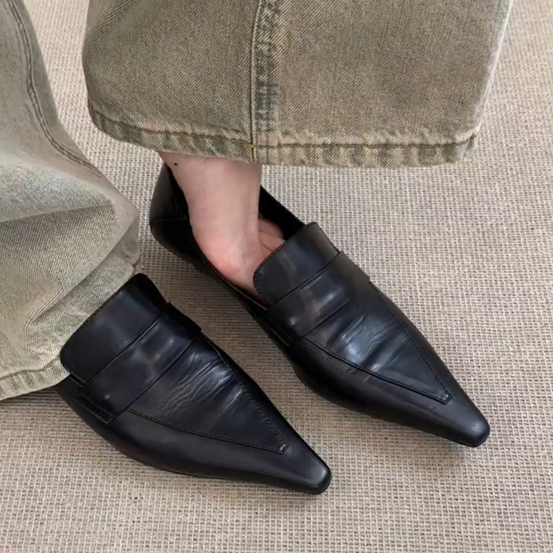 Sheepskin Version! Women's Loafers in French Retro Style, Black Pointed Toe Slip-On Shoes, Versatile for Commuting, Wedge Heel, Deep-Cut Single Shoes Sheepskin Version! Women's Loafers in French Retro Style, Black Pointed Toe Slip-On Shoes, Versatile for Commuting, Wedge Heel, Deep-Cut Single Shoes