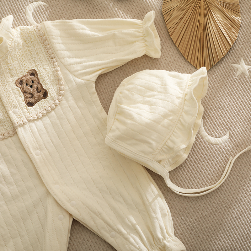 Newborn baby clothes baby clothes and clothes, spring and autumn clothes pie ha clothes young children climb long sleeves suit