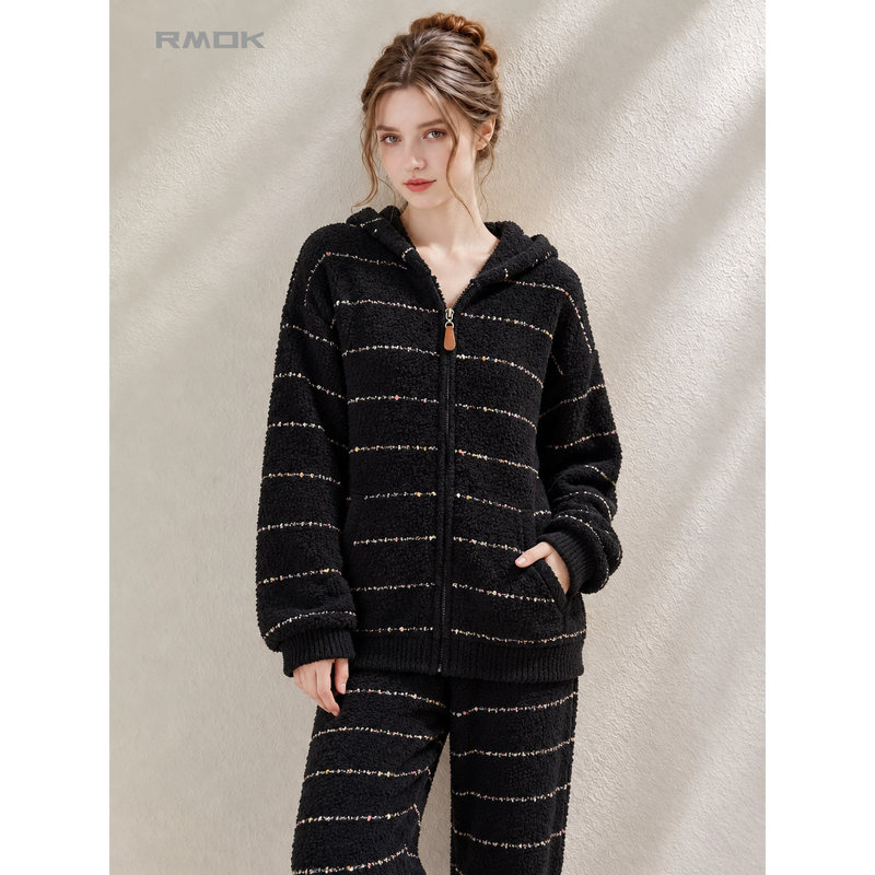 French Rmok Black Color Dot Striped Half-Velvet Hooded Pajamas for Women, New Winter Style, Can Be Worn Outside, Home Wear Set