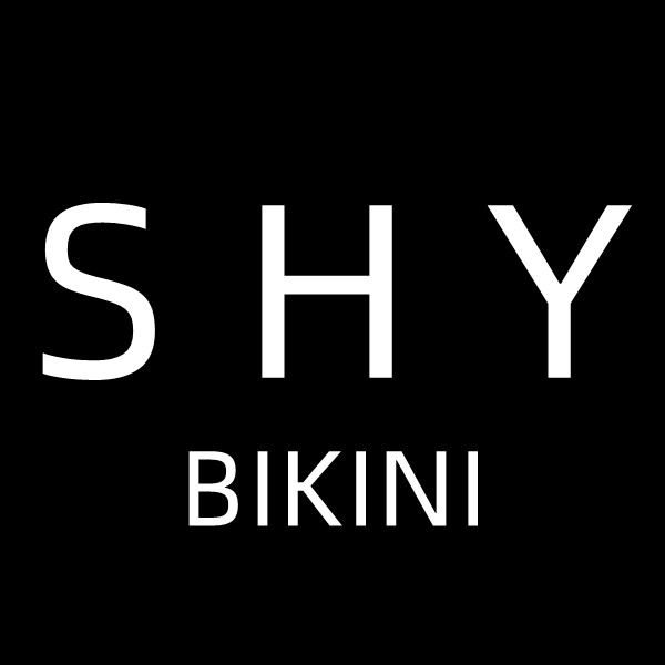 YYlive泳衣店企业店的LOGO