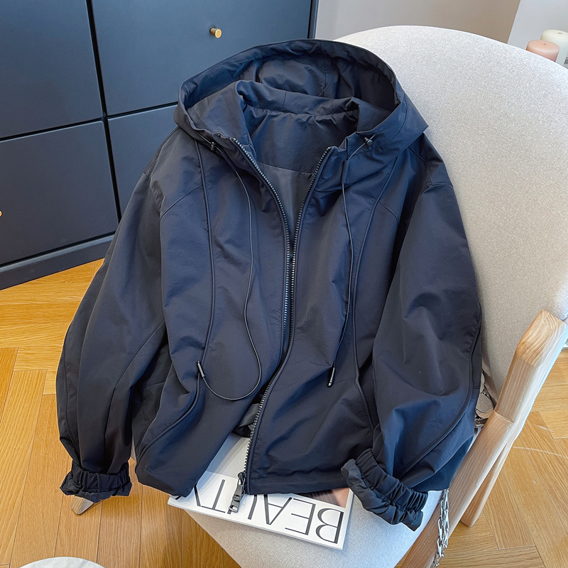 High-End Black Drawstring Hooded Short Jacket for Women 2026 Autumn Loose Zipper Casual Sun Protection Jacket