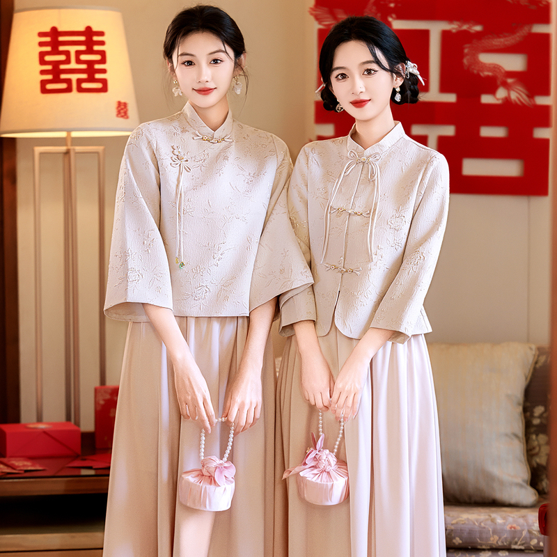 New Chinese-Style 2026 Bridesmaid Dress with Stand Collar, Autumn and Winter Thickened Slim-Fit Plus-Size Chinese Wedding Sister Group Gown