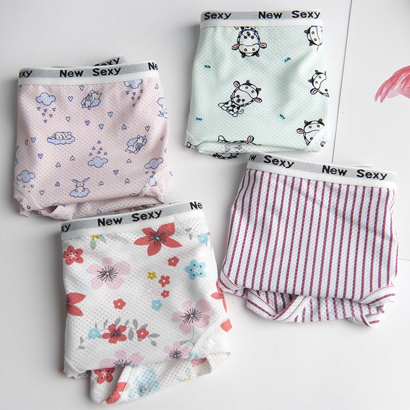4 pants female ice silk cute Korean version Girl Crushed flowers Waterstock Hip Low Waist Breathable Student Pure Cotton Crotch Triangle