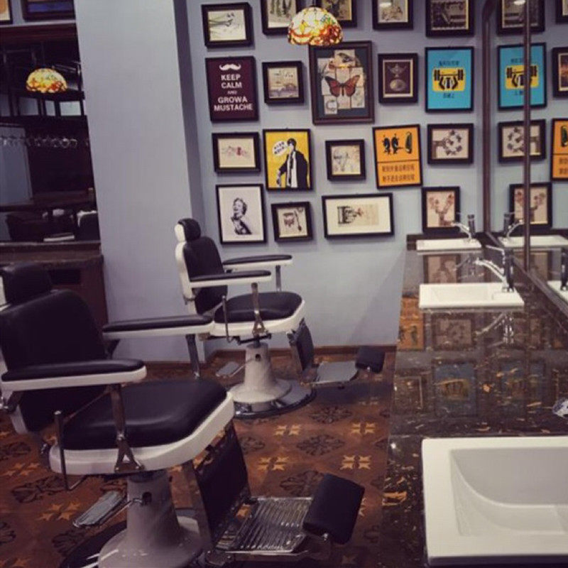 Luxury retro high-end large chair new hair care chair antique oil head hairdressing chair can be put down men's shaving hairdressing chair