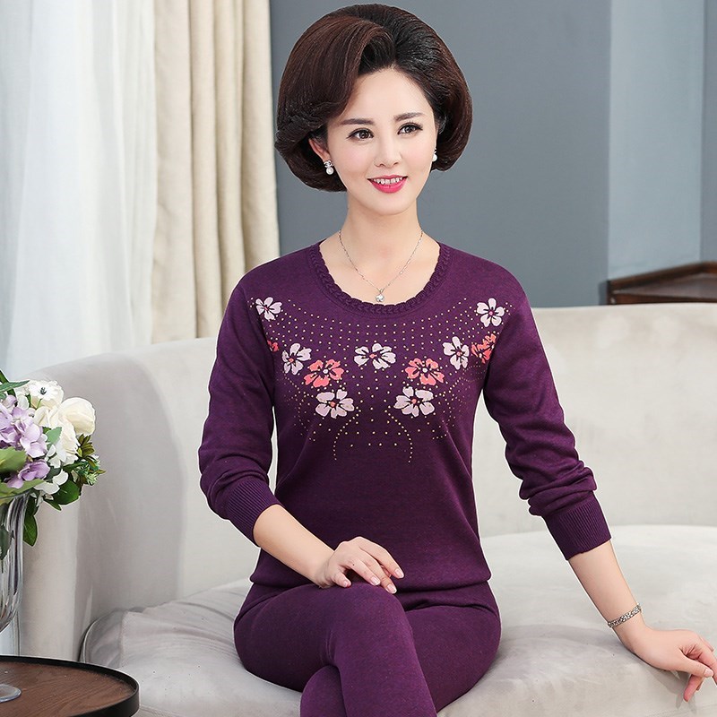 Granny nhấn áo đáy mùa thu quần một bộ quần áo dòng womens mùa đông 40 tuổi cộng với bà già áo dài tay đầy ấm áp.