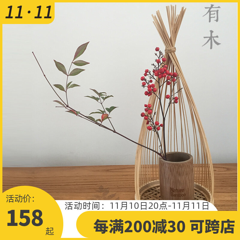There are wooden bamboo weaving flowers Japanese-style Chinese-style vase ornaments Zen flower arrangement dry flower simple wood Nordic tea art solid wood
