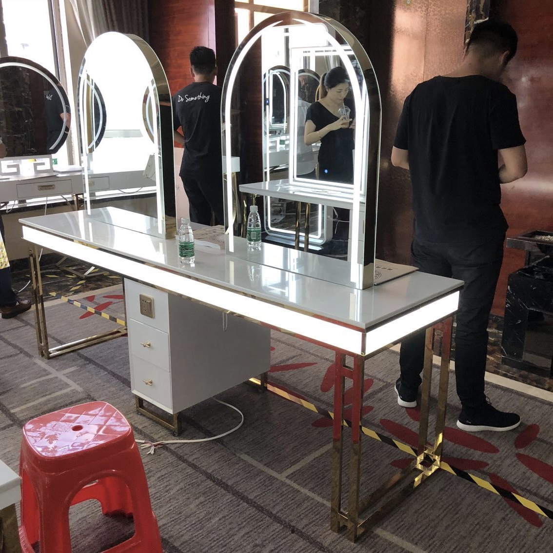 New light lavish marble mirror table Beauty hair Shop Mirror Hair special with lamp mirror Stainless Steel Bifacial