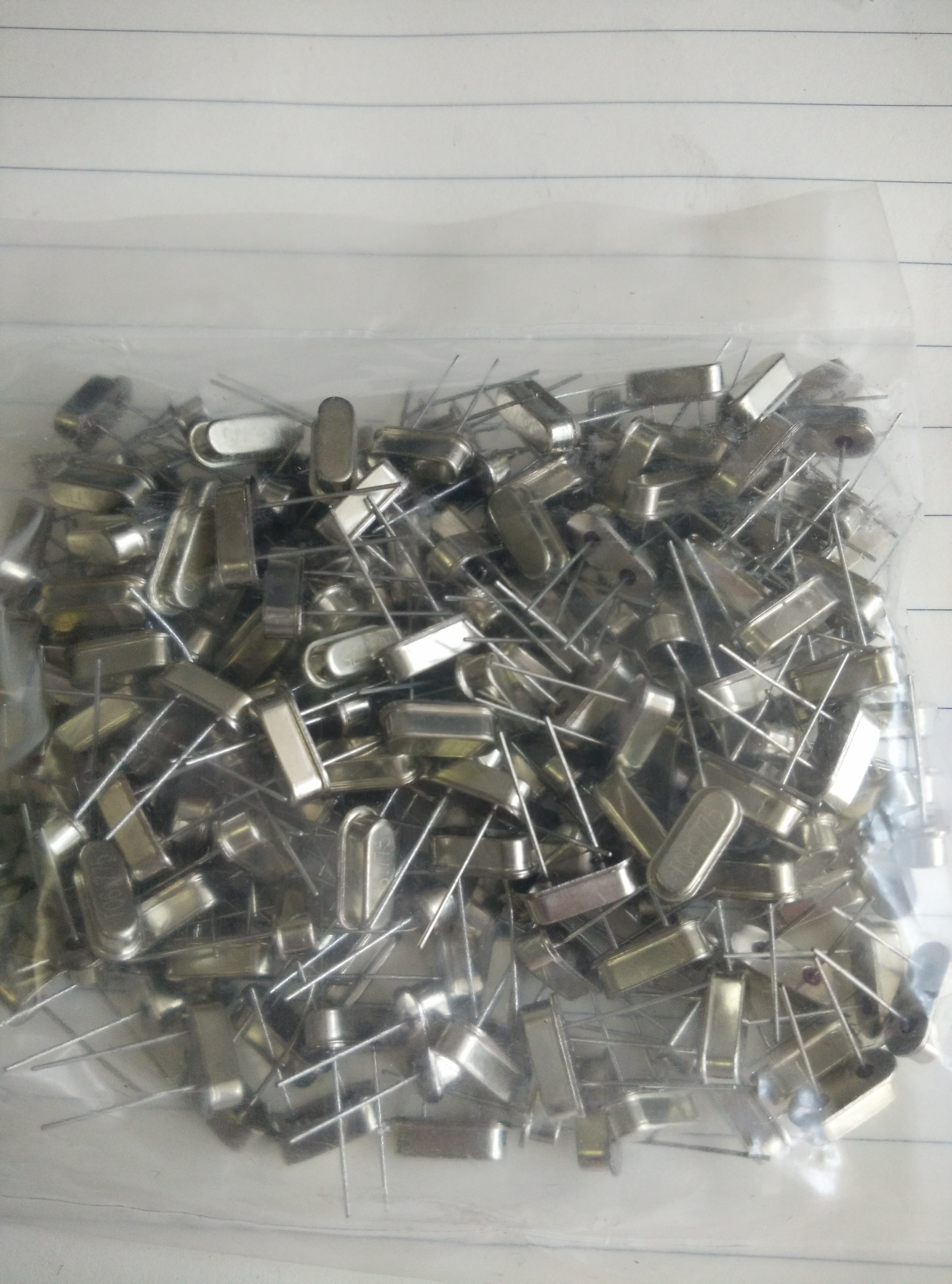 Straight insertion passive crystal 13 13 56M 49S 49S 13560MHZ HC-49S DIP2P original new goods