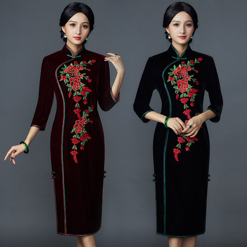2019 new women's daily dignified atmosphere slim slim improvement large size mom outfit gold velvet cheongsam medium-long