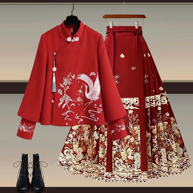 New Chinese-Style Red New Year Hanfu Jacket for Women, Autumn and Winter, This Year's Trendy New Model with a High-End Feel and a Sense of Traditional Chinese Style