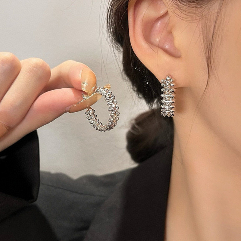 Rivet Earrings for Women, Plated with 18K Rose Gold, Bullet-Shaped Mini Earrings, Niche Punk Style, Matching for Couples, Diamond-Studded Ear Hoops