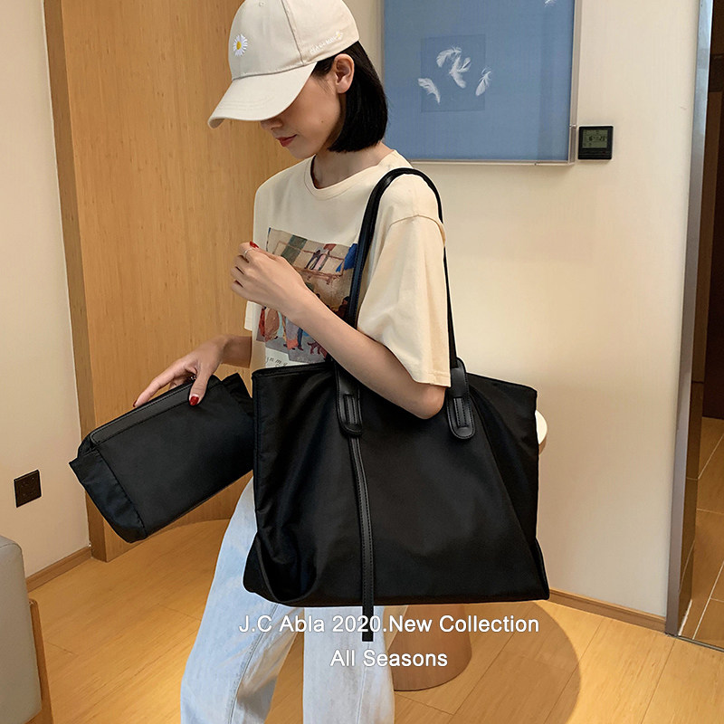 Chains Ins superfire single shoulder nylon Truscan Bag woman Large capacity Hand fashion 2022 New Korean version of the new Korean version