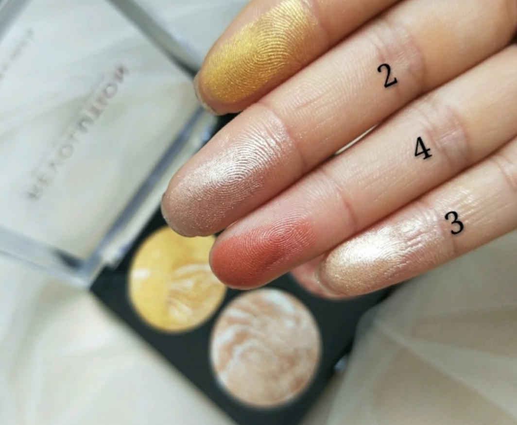 Spot Makeup Revolution CheeK kit bốn màu đá cẩm thạch có độ bóng cao, khả năng sửa chữa - Blush / Cochineal má hồng too faced