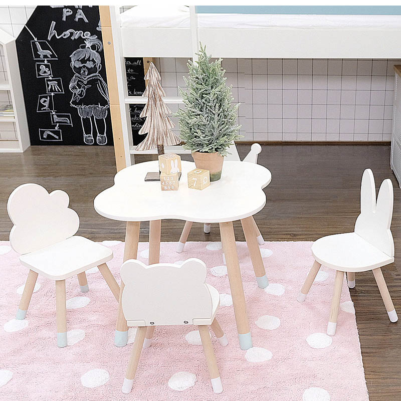 baby table and chairs