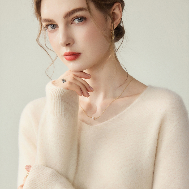 Consinee Yarn~100% Cashmere Gentle Style V-Neck Cashmere Sweater for Women Versatile Knitted Base Layer Sweater for Autumn and Winter Consinee Yarn~100% Cashmere Gentle Style V-Neck Cashmere Sweater for Women Versatile Knitted Base Layer Sweater for Autumn and Winter