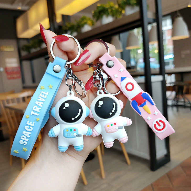 Cartoon Astronaut Keychain 3D Doll Astronaut Keychain Couple Bag Key Pendant Gift Wholesale