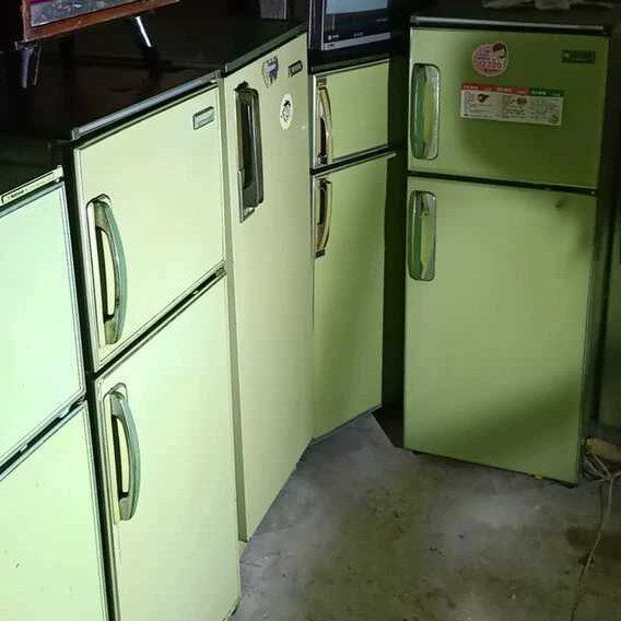 old-fashioned green refrigerator old refrigerator