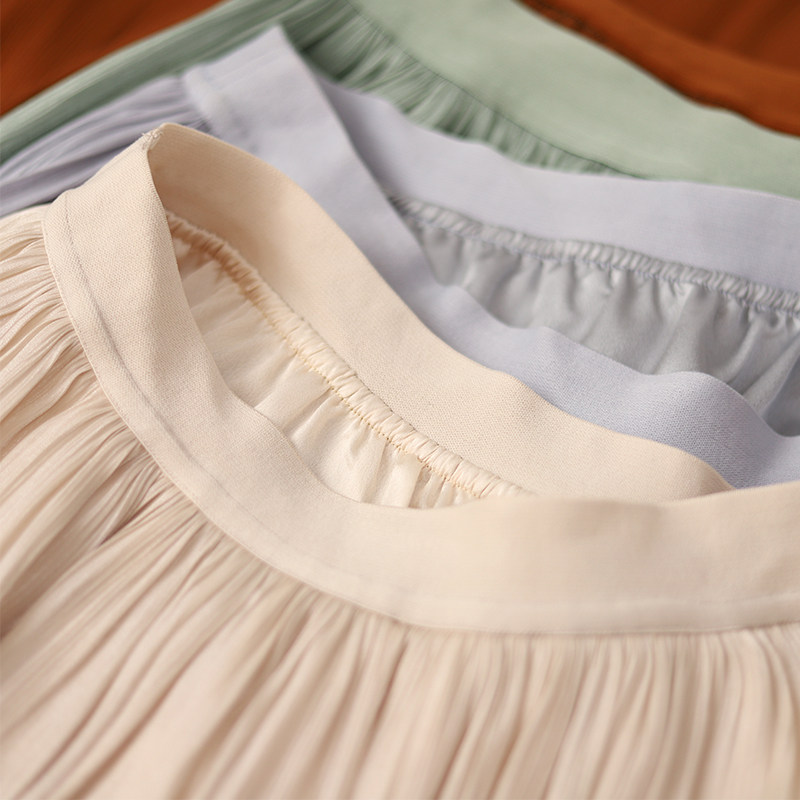 Not satisfied despite the withdrawal of the milk silk slip pleated tightness high waist and half body dress woman with long version of pleximo