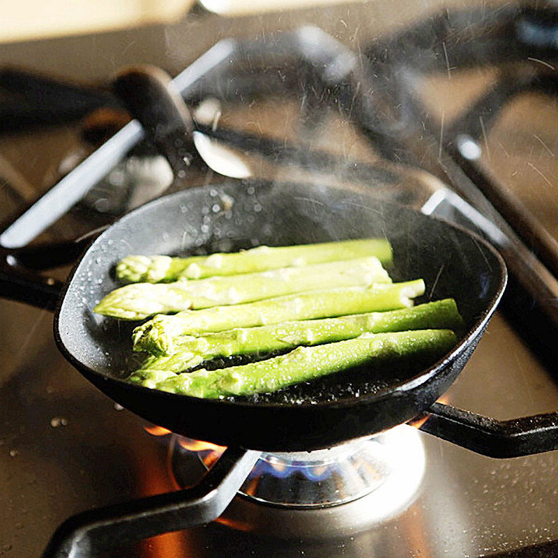 (frying pan king) Japanese imported wicker cast iron steak steak breakfast pan flat bottom pan fried egg pancake not easy to stick