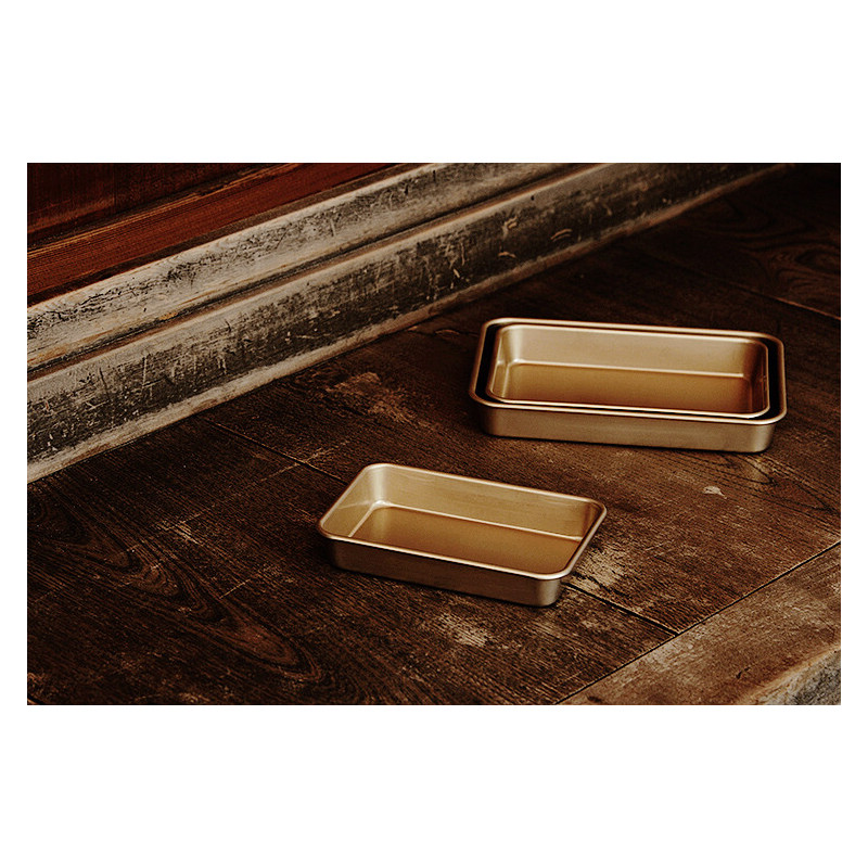 (Gold の plate) Japan imported Hokuriku aluminum golden square plate can be oven baked cooking plate tray fruit plate