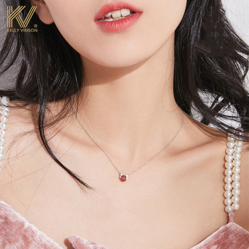 Sterling silver clavicle chain female Korean version net red simple temperament strawberry crystal necklace ins cold wind niche brand necklace