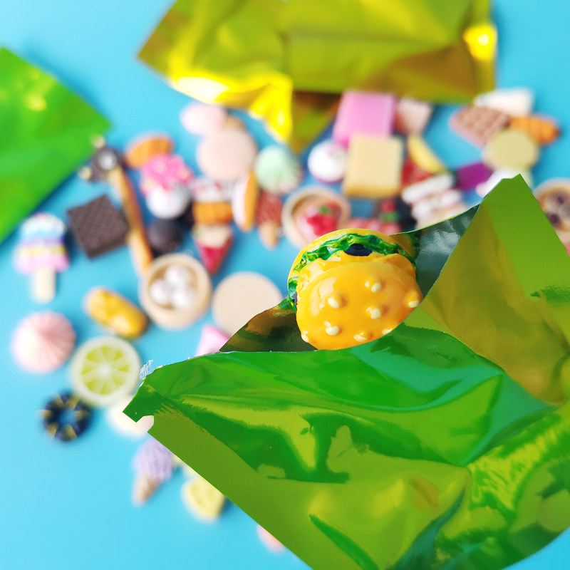 Miniature Supermarket Blind Bag Simulation Food Play Model Resin Food Beverage Bottle Ornament Girl Children Blind Box Small Toys