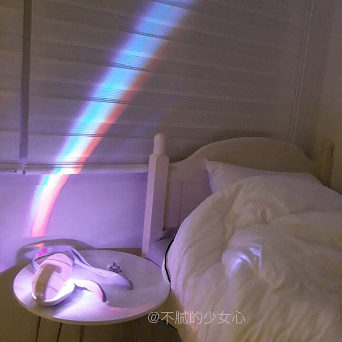 Teenage Girl Hearts small Night Lights Network Red Photography Lights Divine Rainbow Light Projection Lamp Rainbow Maker
