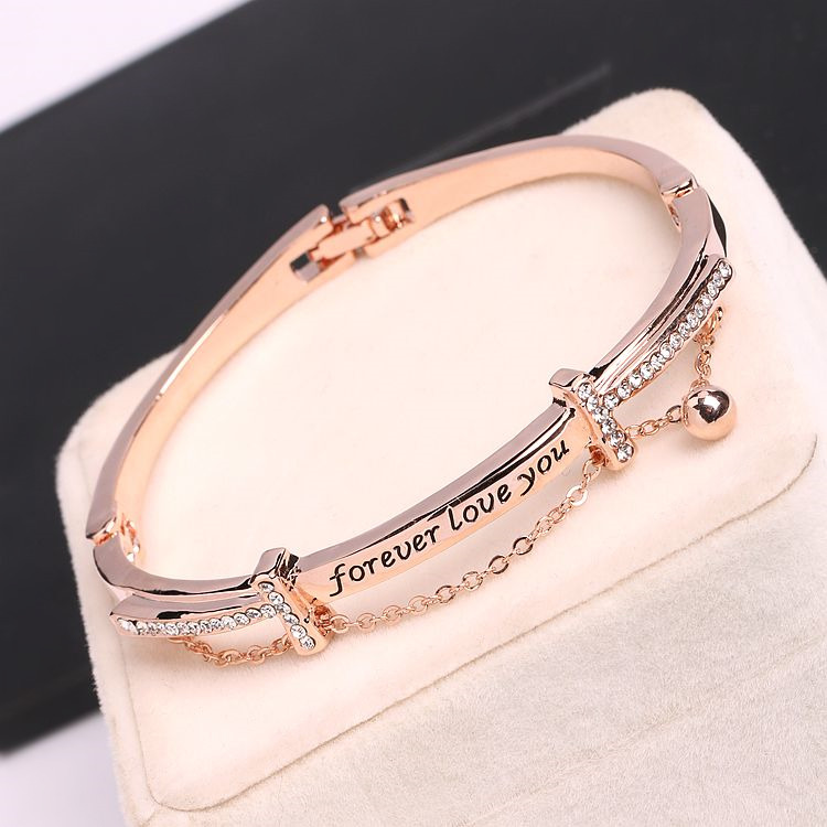 love bracelet for girlfriend